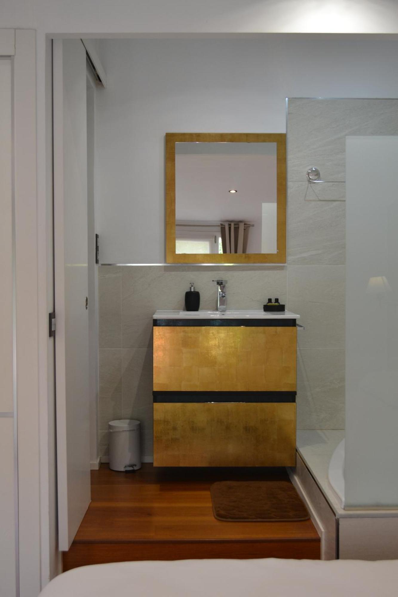 Apartamentos Puerta De Хихон Экстерьер фото